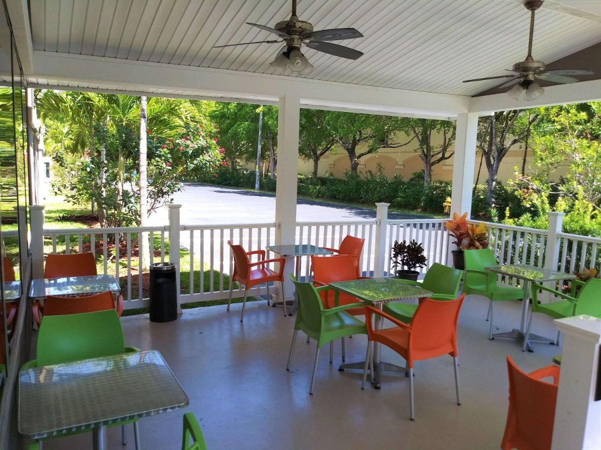 Quality Suites Fort Myers Airport I-75 Ngoại thất bức ảnh