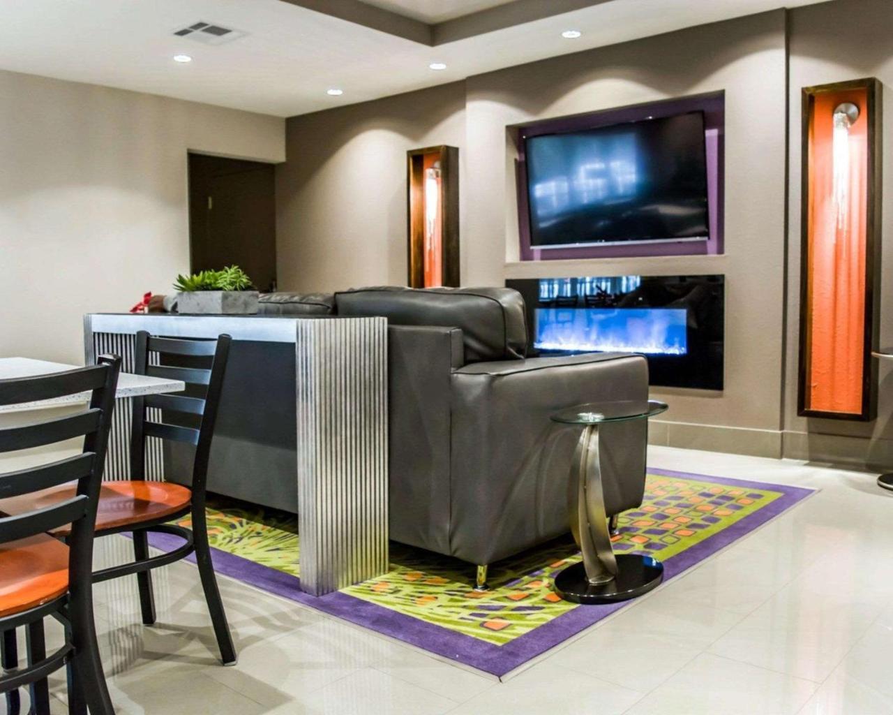 Quality Suites Fort Myers Airport I-75 Ngoại thất bức ảnh